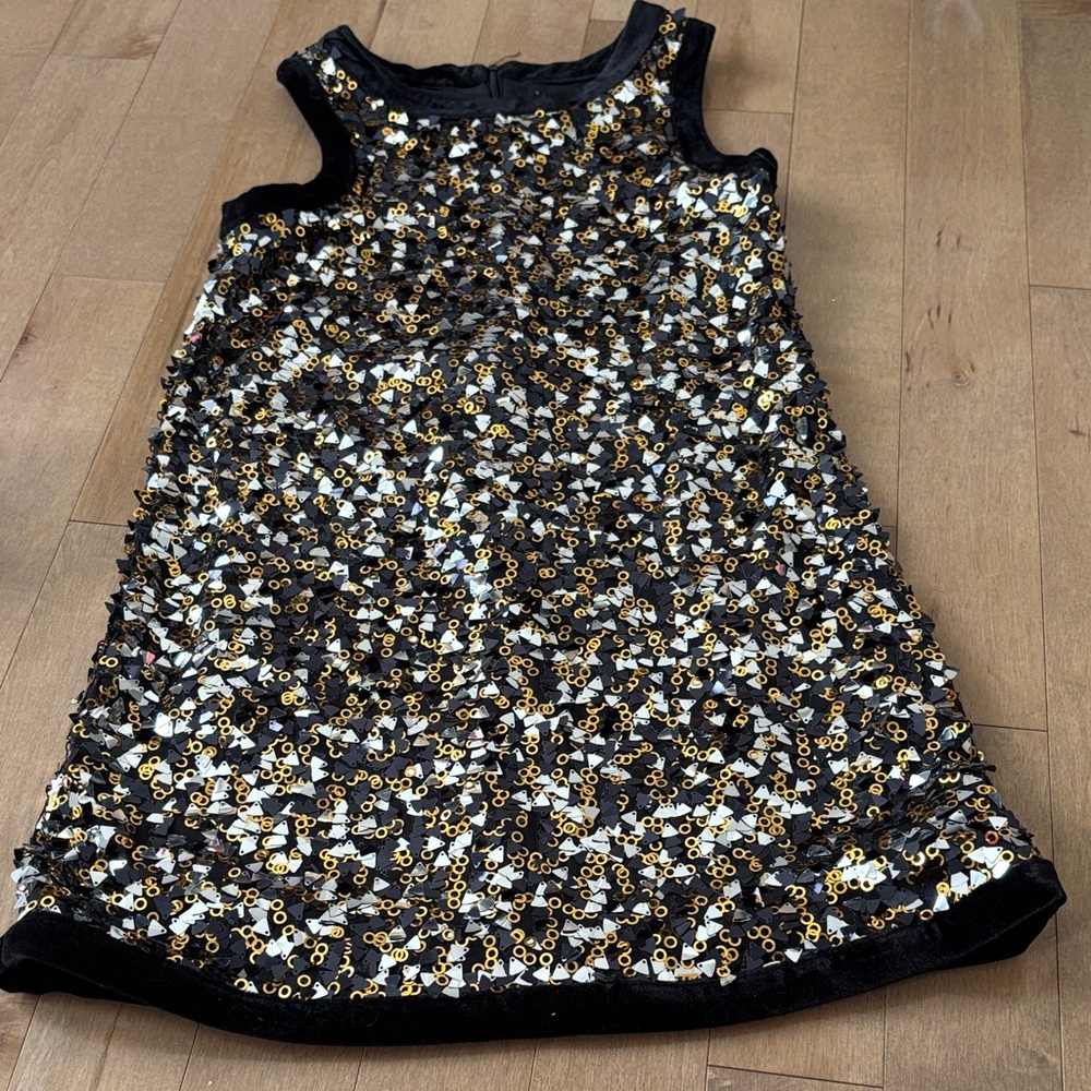 Laundry by Shelli Segal Evening dress with sequins and velour trim in Black